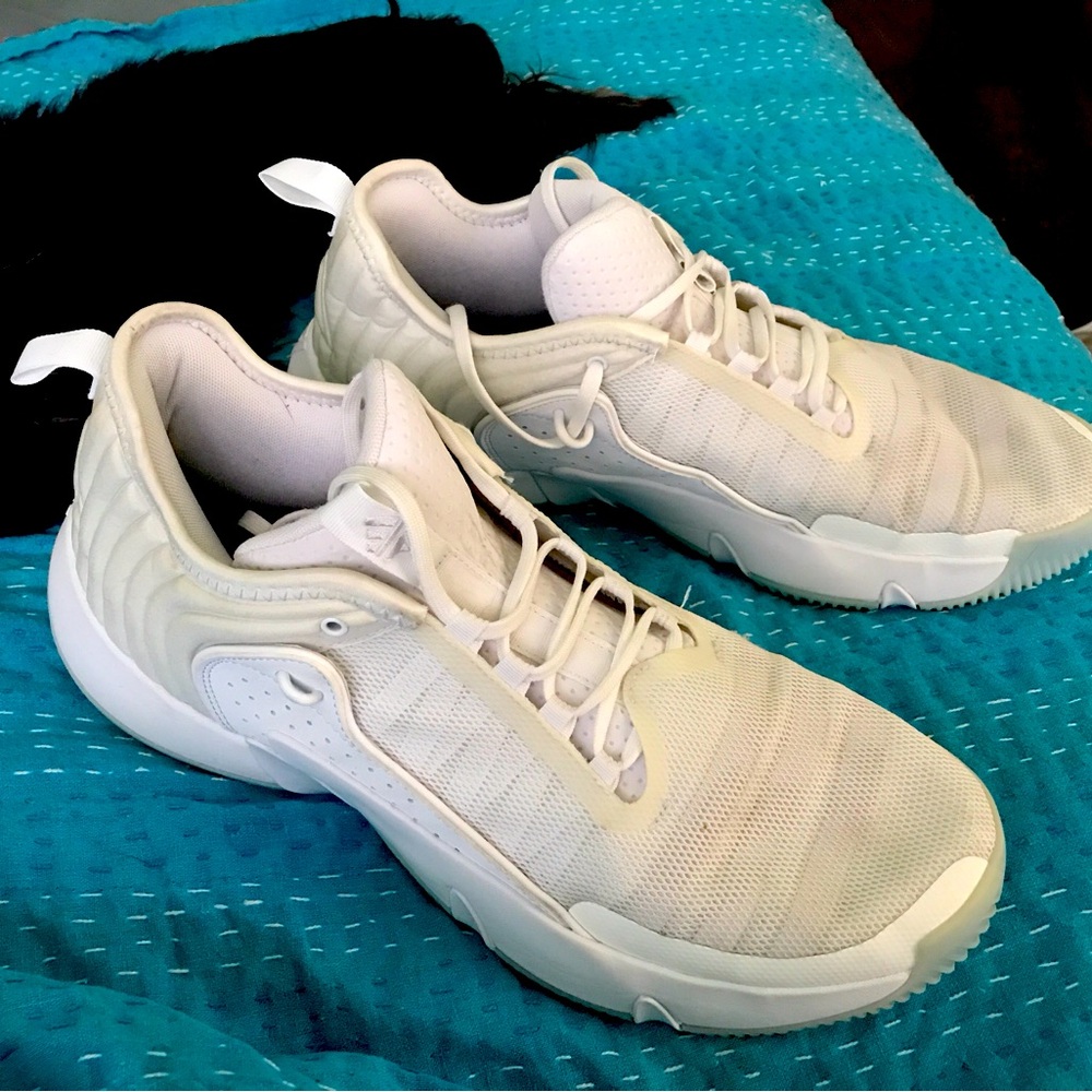 Adidas Men's Trae Unlimited Basketball Shoes
13 Cloud White/dash grey/blue dawn